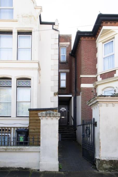 Open Mind Property - Ensuite Studio In Southsea Portsmouth Eksteriør billede