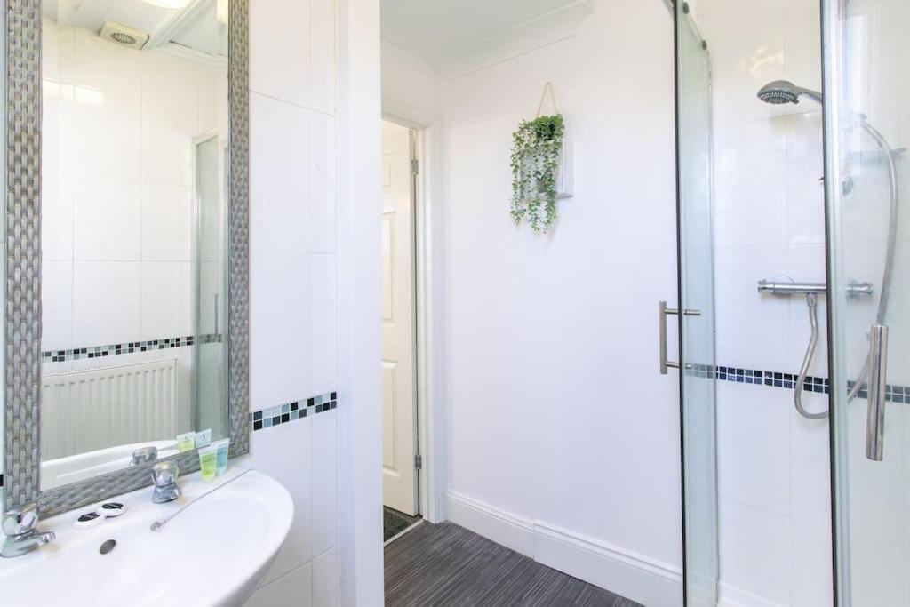Open Mind Property - Ensuite Studio In Southsea Portsmouth Eksteriør billede